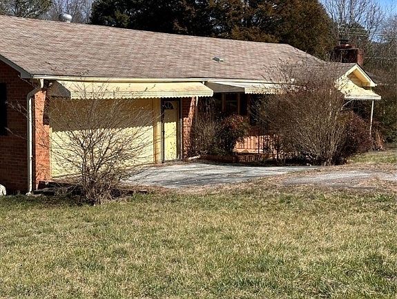 2nd image of 1121 Old Bessie Rd