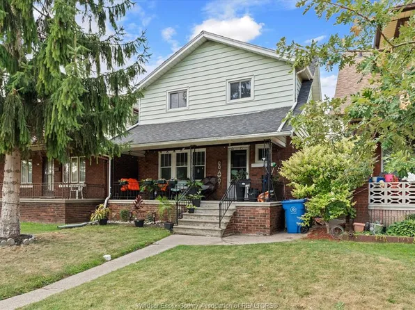 1481 Benjamin Ave, Windsor, ON N8X 4N2