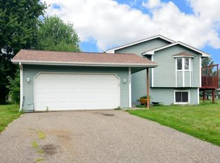 7227 Peterson Trl, Centerville, MN 55038