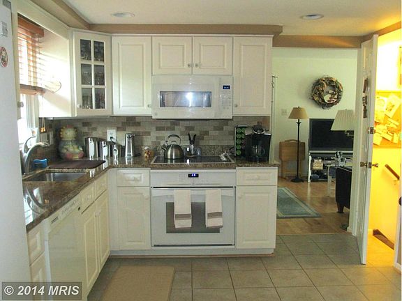 2nd image of 3222 Manitoba Dr