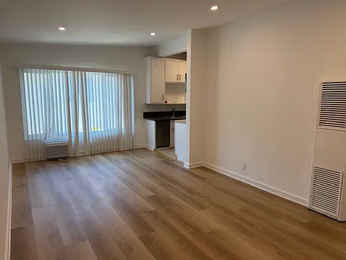 1249 Brockton Ave #6 Photo 1
