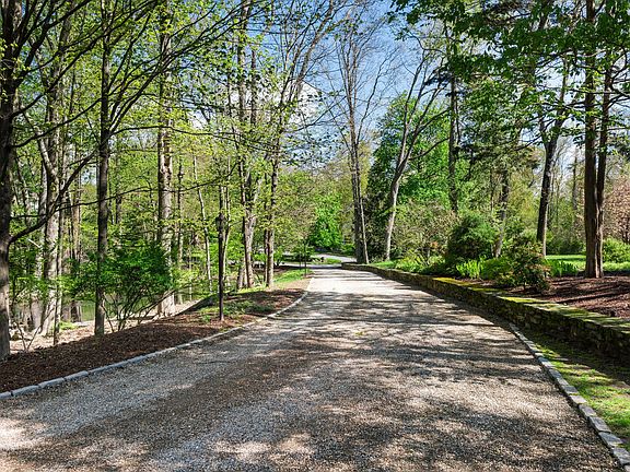 14 Juniper Hill Rd 04 - PRINT.jpg