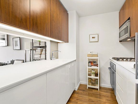 3rd image of 515 E 72nd St APT 15A