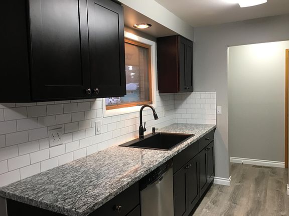 Granite countertops and new cupboards