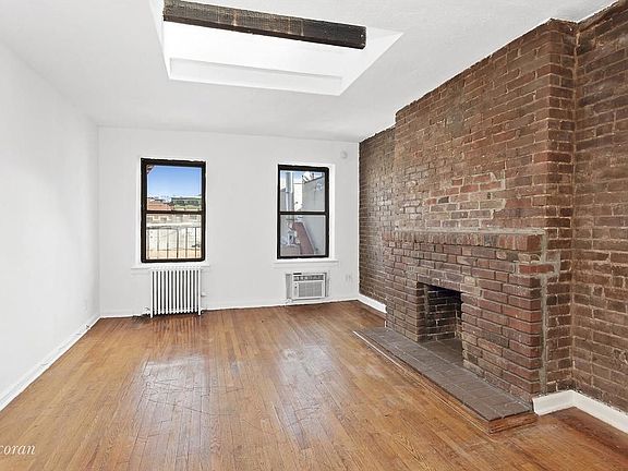 2nd image of 17 Downing St APT 5A