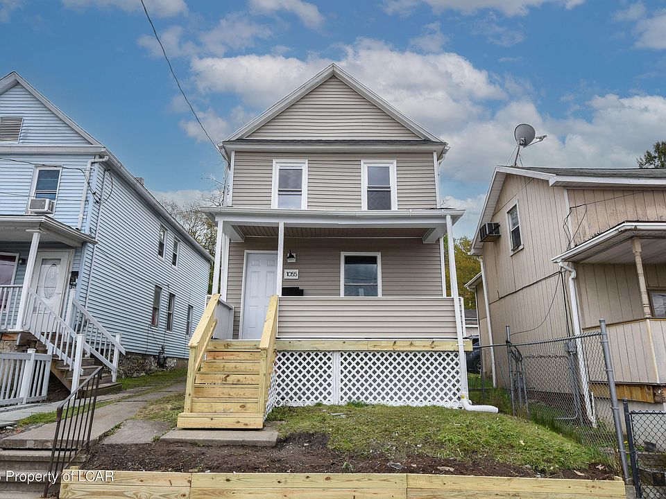 1st image of 1055 Spruce St