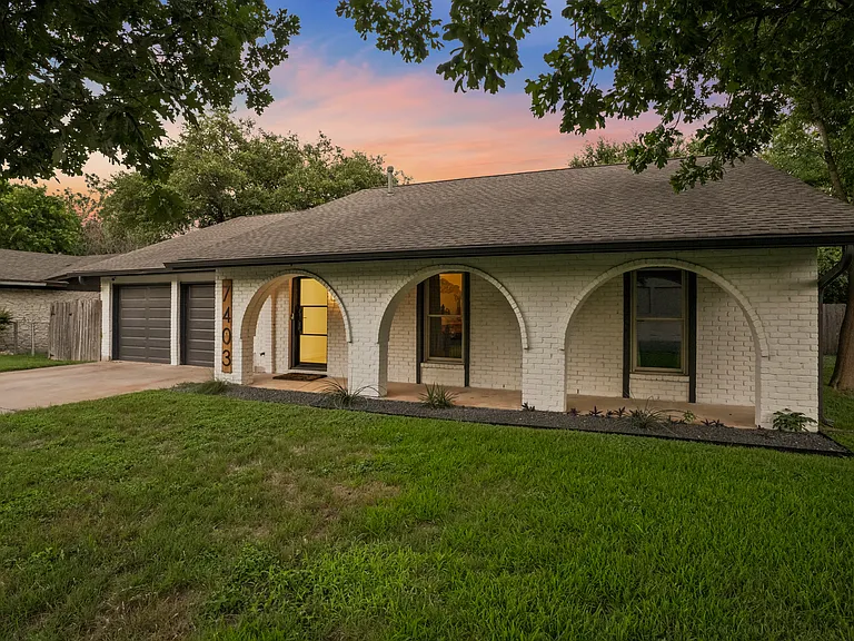 7403 Whispering Winds Dr — Photo 24
