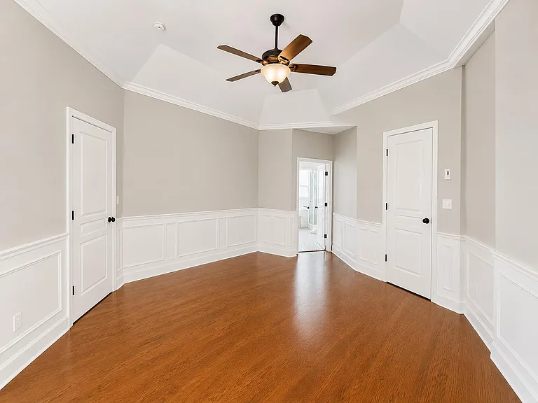 1047 E Monticello Cir — Photo 23