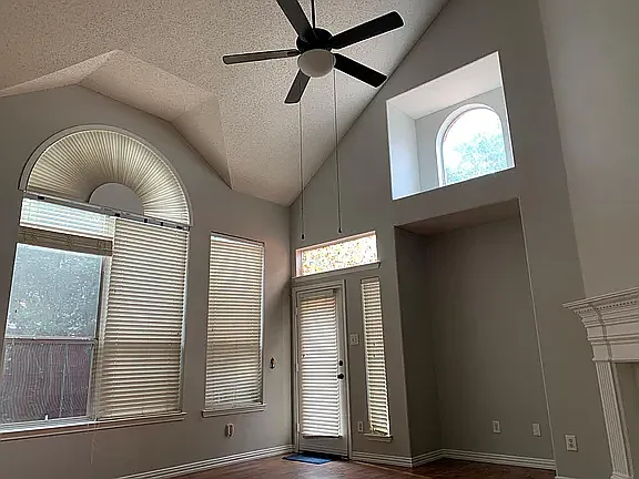 2028 Fox Glen Dr — Photo 9