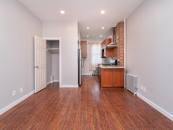 4th image of 22-17 Steinway St #1T