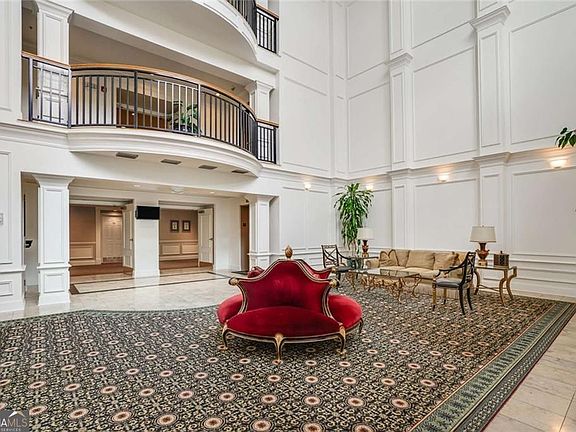 4th image of 3275 Lenox Rd NE APT 302