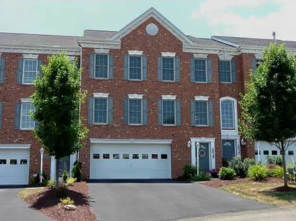 2035 Trillium Ct, Canonsburg, PA 15317