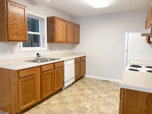 5th image of 421 Wiman Dr