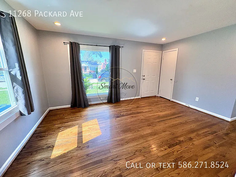 11268 Packard Ave — Photo 3