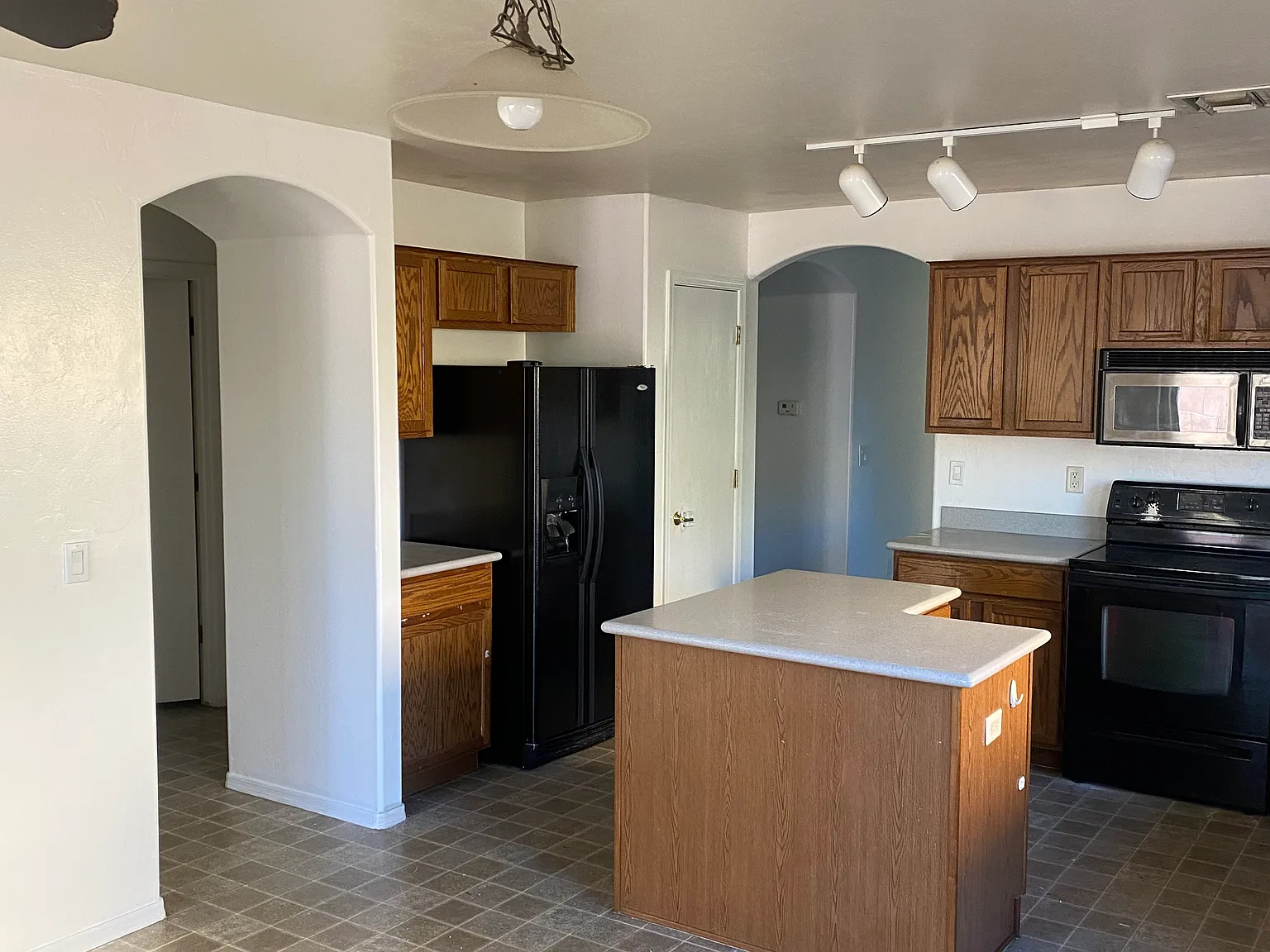 6849 S Creek Run Ave — Photo 1