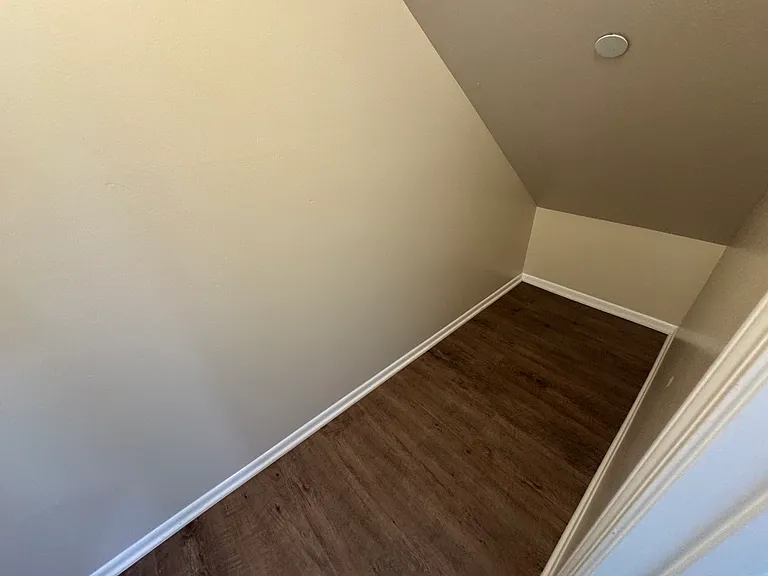 6842 Morella Ave #3 — Photo 15
