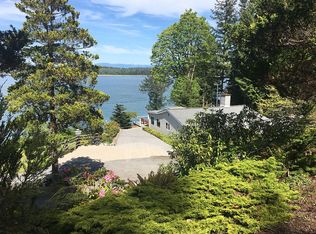 1438 Seacrest Dr, Lummi Island, WA 98262
