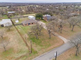 5516 Whispering Oaks Ln, Fort Worth, TX 76140