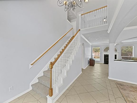 5th image of 2307 Buckskin Ln