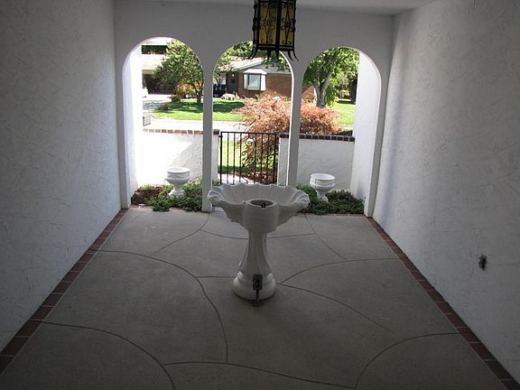 4th image of 4077 Pegg Ave