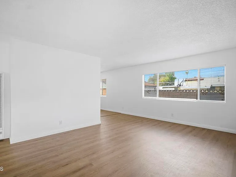 221 S Pine St #A — Photo 3