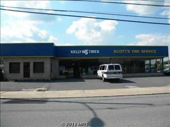 725 S 4th St, Chambersburg, PA 17201