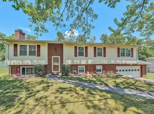 6432 Sugar Ridge Dr, Roanoke, VA 24018