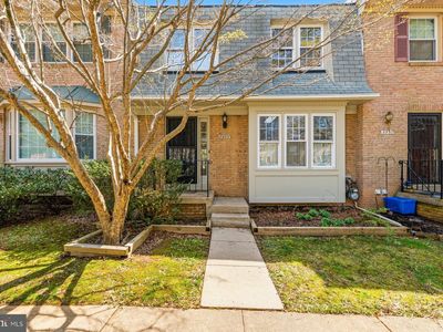 8955 Omega Ct, Springfield, VA, 22152