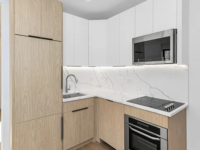 141 2nd Ave #11 — Photo 7