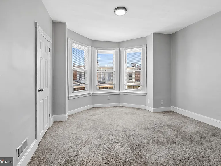 3348 Kip St — Photo 9