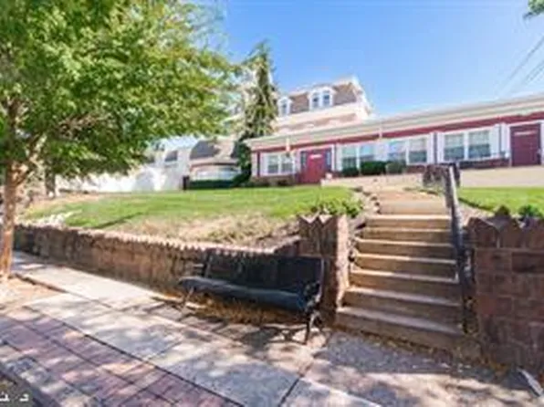 122 N York Rd, Hatboro, PA 19040
