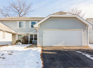 1322 Andover Dr, Aurora, IL 60504