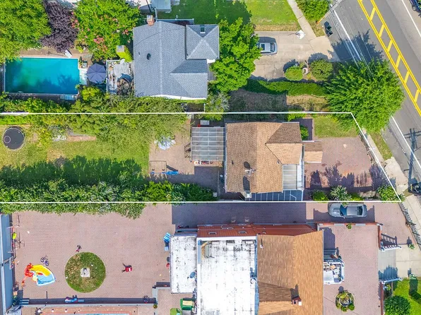 197-03 McLaughlin Ave, Hollis, NY 11423