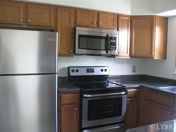 4th image of 1464 Ashbourne Dr