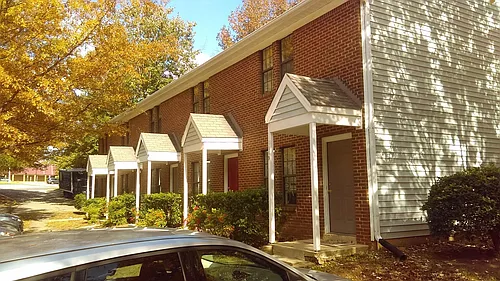 1007 Parkthrough St Photo 1