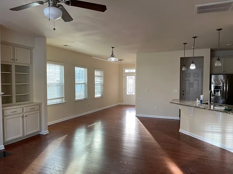 107 Dellbrook St — Photo 7