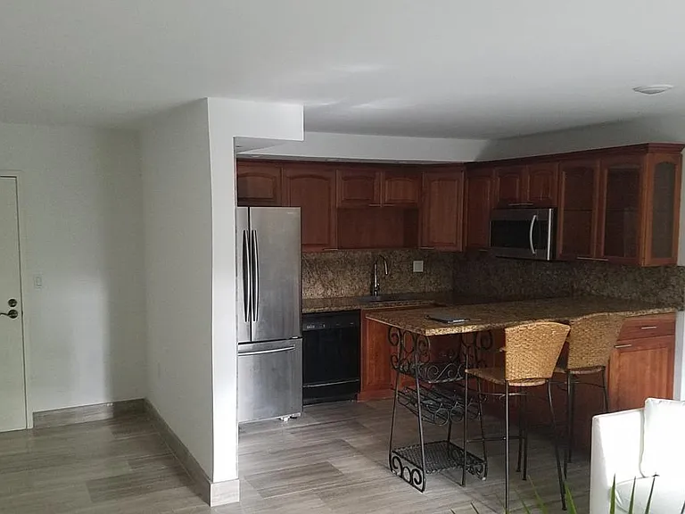 2201 Brickell Ave #10 — Photo 4