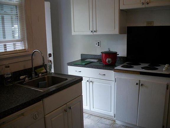 3rd image of 535 Huron Ave