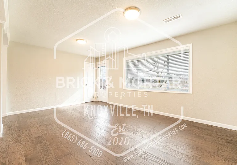 837 Teffeteller Ln — Photo 5