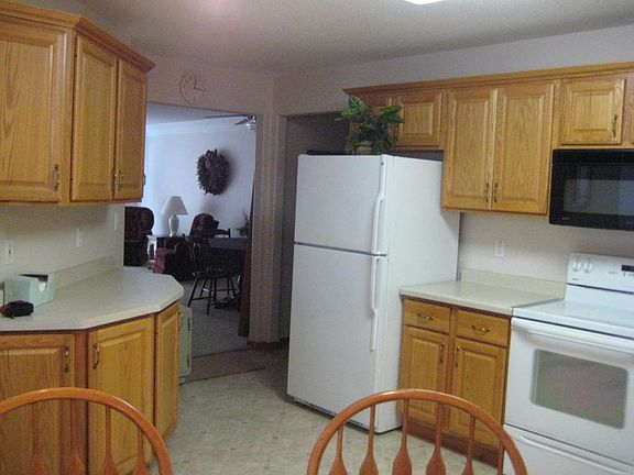 3rd image of 801 Kirkwood Dr