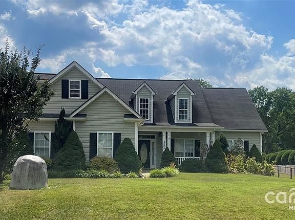 2nd image of 2505 Mintew Cir