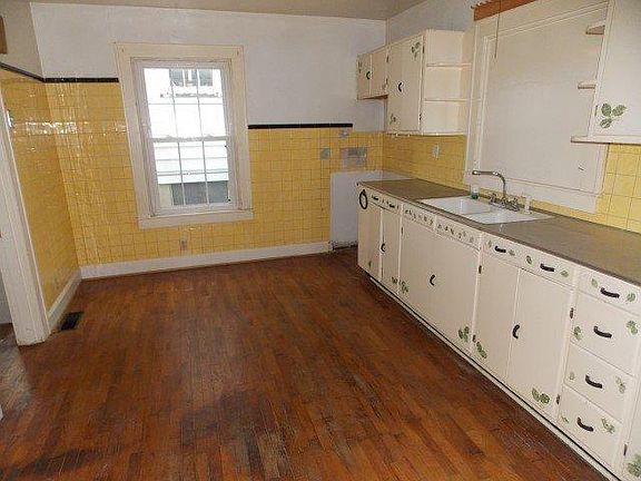 5th image of 112 Beechwood Ave