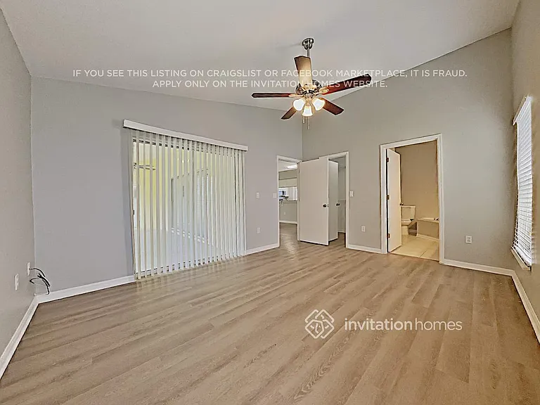 2451 Sweetwater Blvd — Photo 9