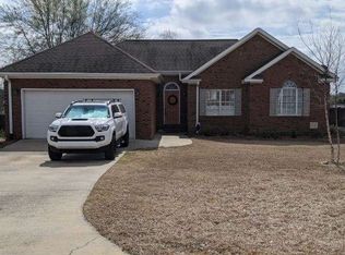 108 Mallards Landing Dr, Kathleen, GA 31047