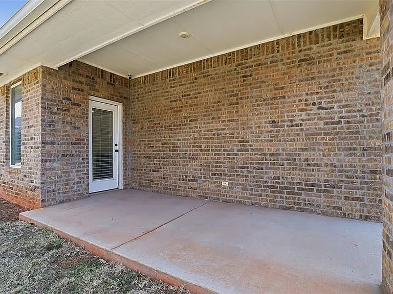 17820 Morning Sky Ct — Photo 34