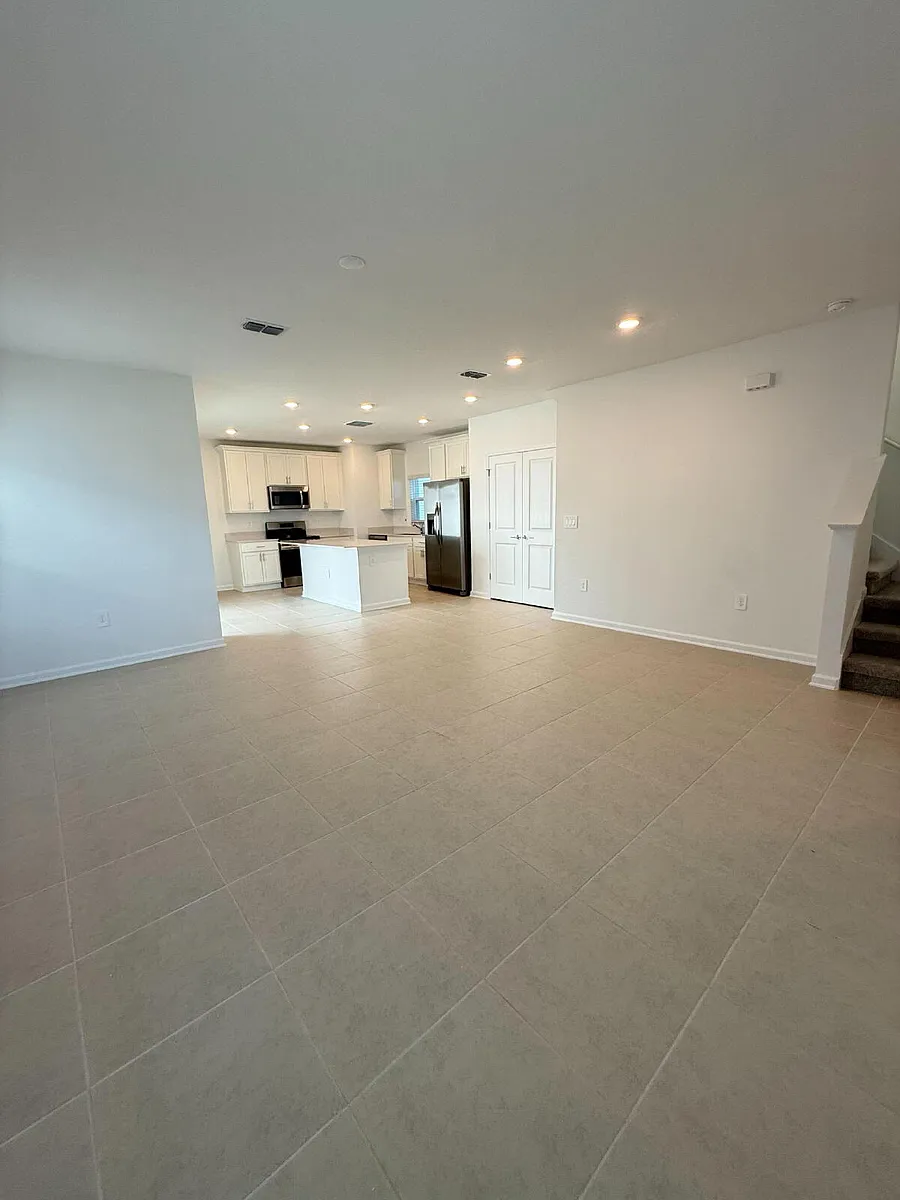 Building Photo - 6080 Zen Way