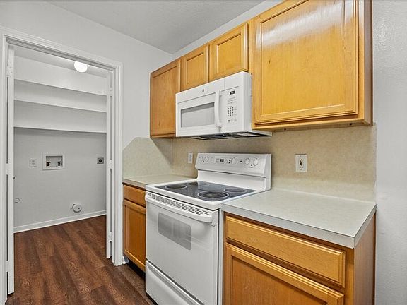 5th image of 2106 Roatan Calle