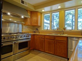 9 Kent Pl, Pompton Plains, NJ 07444
