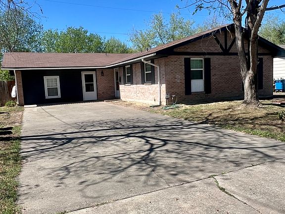 2nd image of 907 Big Bend Dr