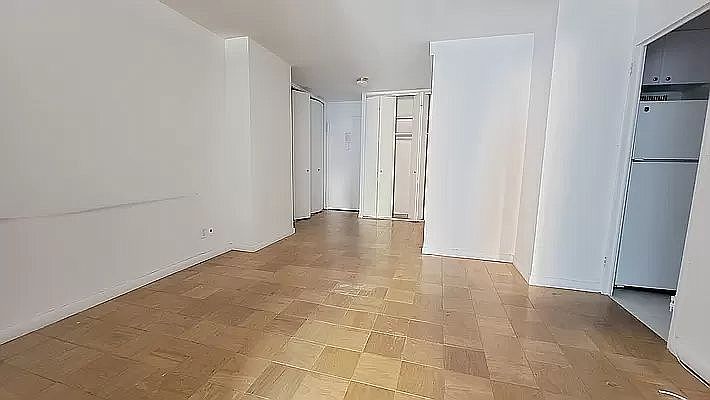 2nd image of 106 W 87th St #8B
